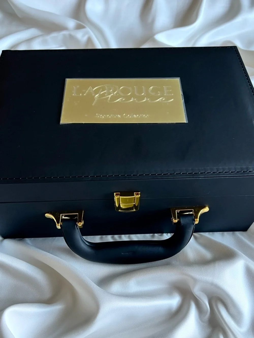 LaRouge Pierre Signature Collection Quartz Radiance 4 piece set. - Picture 5 of 6